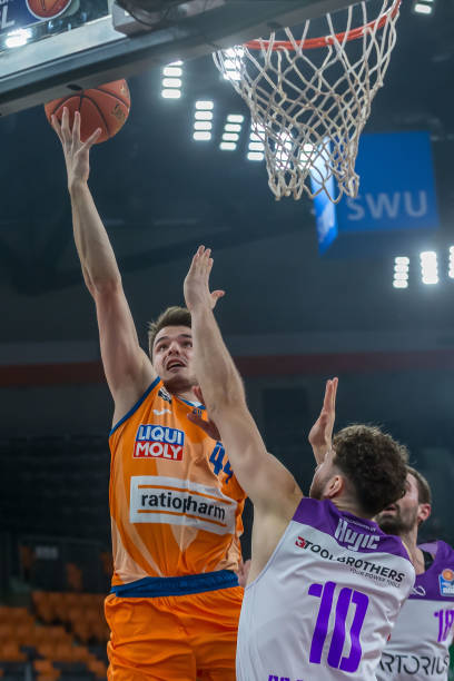 局计划与各 局计划与各