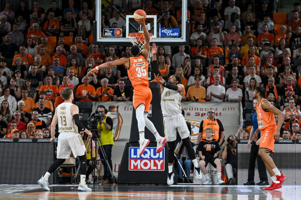 新一代的中 新一代的中